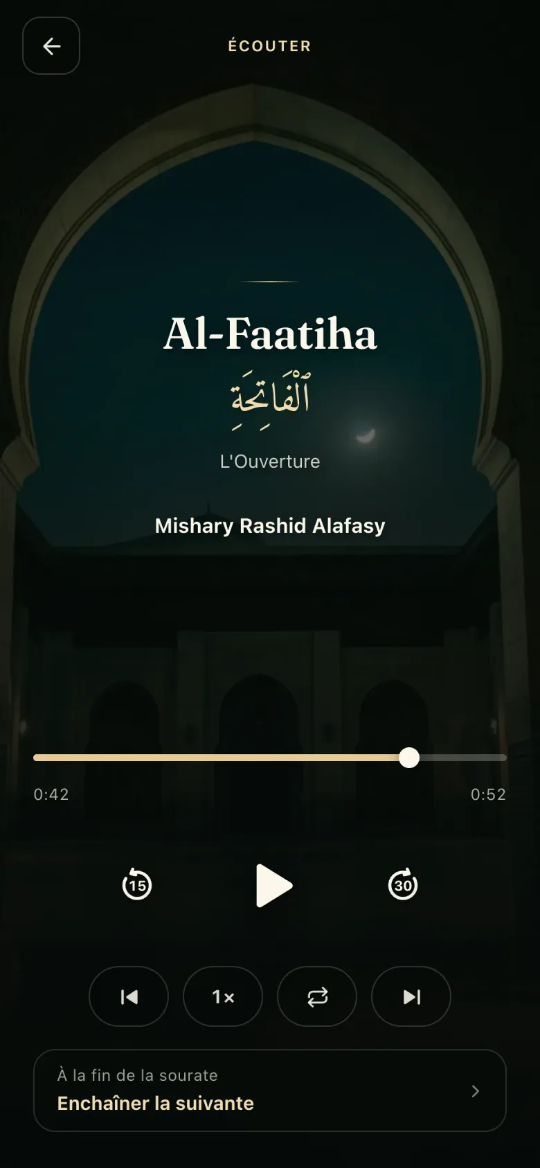 L’écran d’écoute de Mounis : la sourate Al-Faatiha récitée, avec la barre de progression et les commandes.
